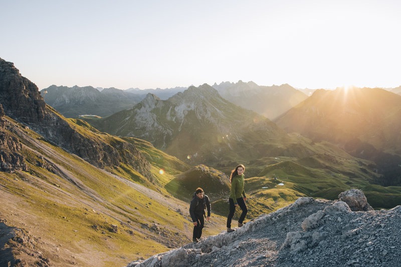 Pressemitteilung: Mentale Stärke durch die Kraft der Alpen - Golfvorbereitung im Berghotel Biberkopf in Warth am Arlberg