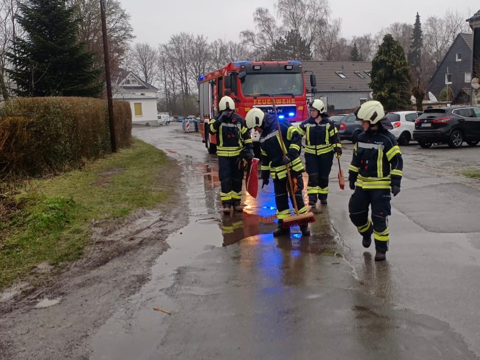 FW-EN: Mehrere Einsätze am Wochenende