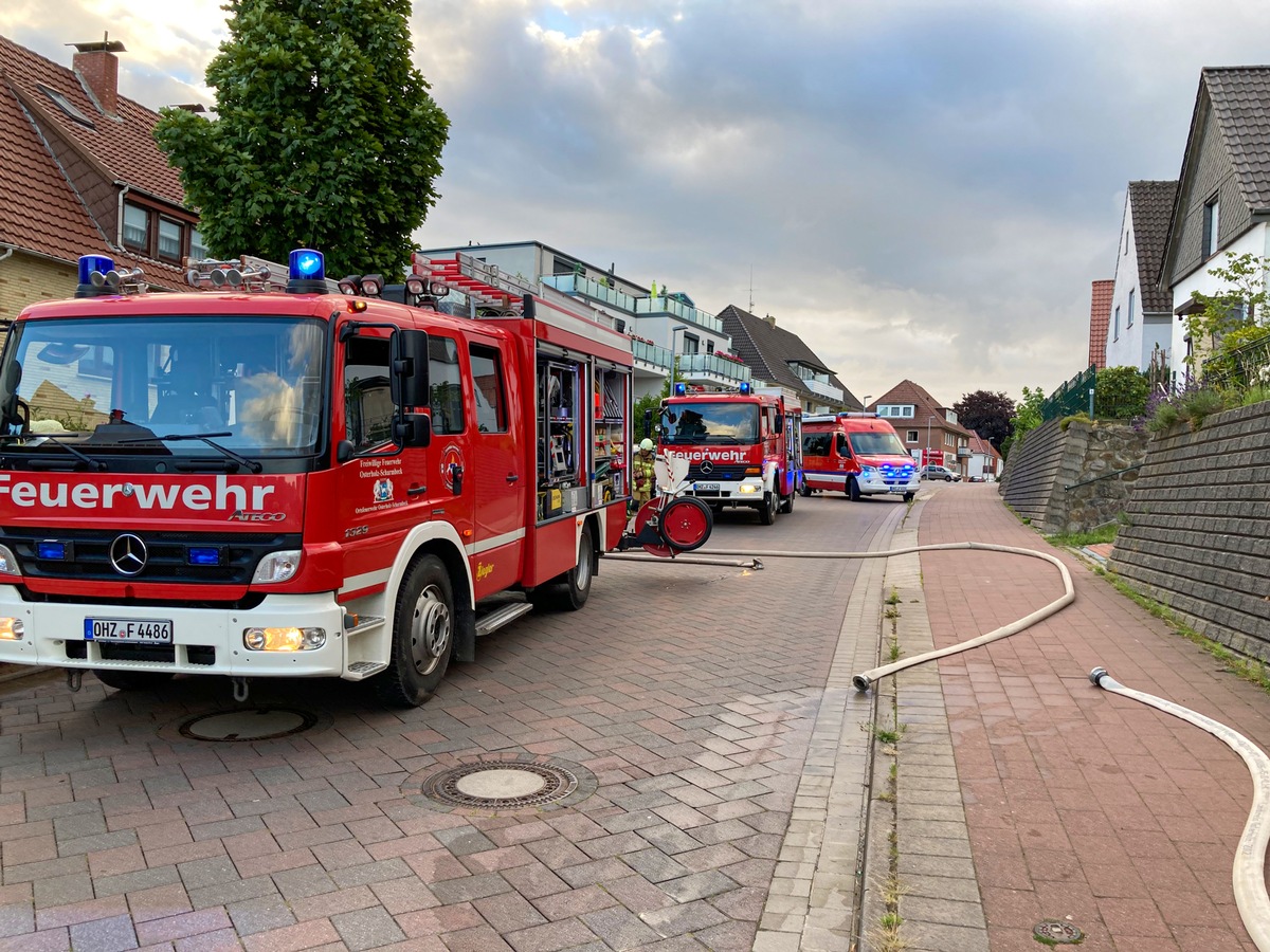 FW Osterholz-Scharm.: Schuppenbrand