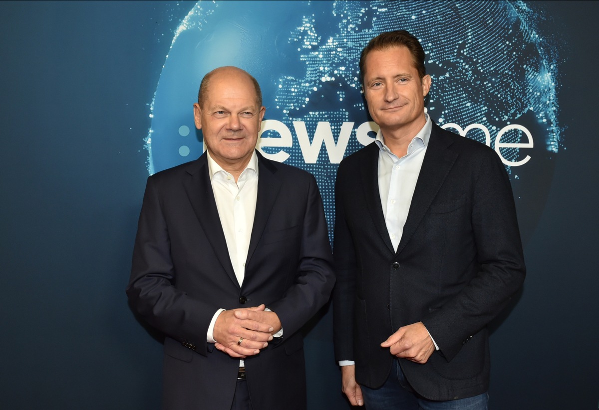 Bundeskanzler Olaf Scholz und Ministerpräsident Hendrik Wüst zu Gast bei :newstime. Hochrangiger Politik-Empfang der Seven.One Entertainment Group in Berlin