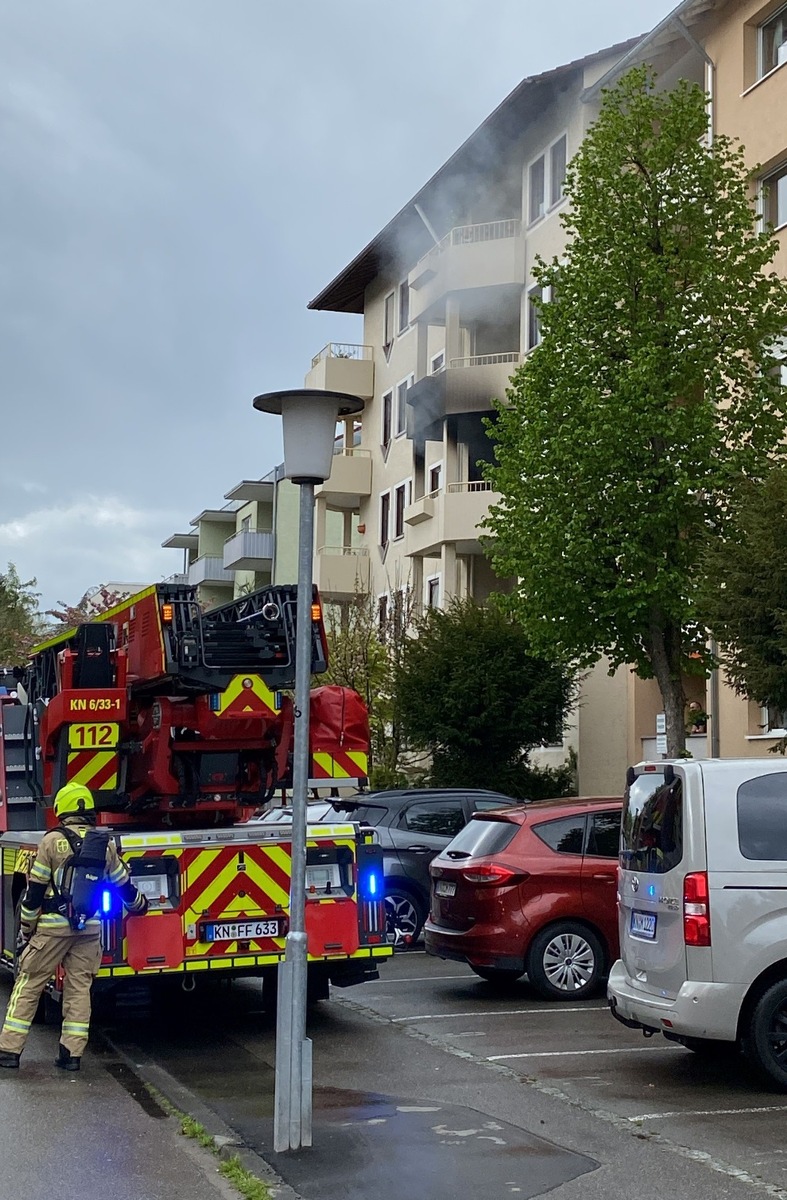 FW Konstanz: Gebäudebrand im Paradies