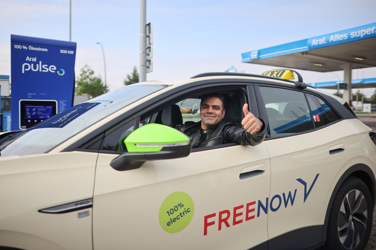 Aral und FREE NOW setzen gemeinsames Zeichen für Elektromobilität in Hamburg