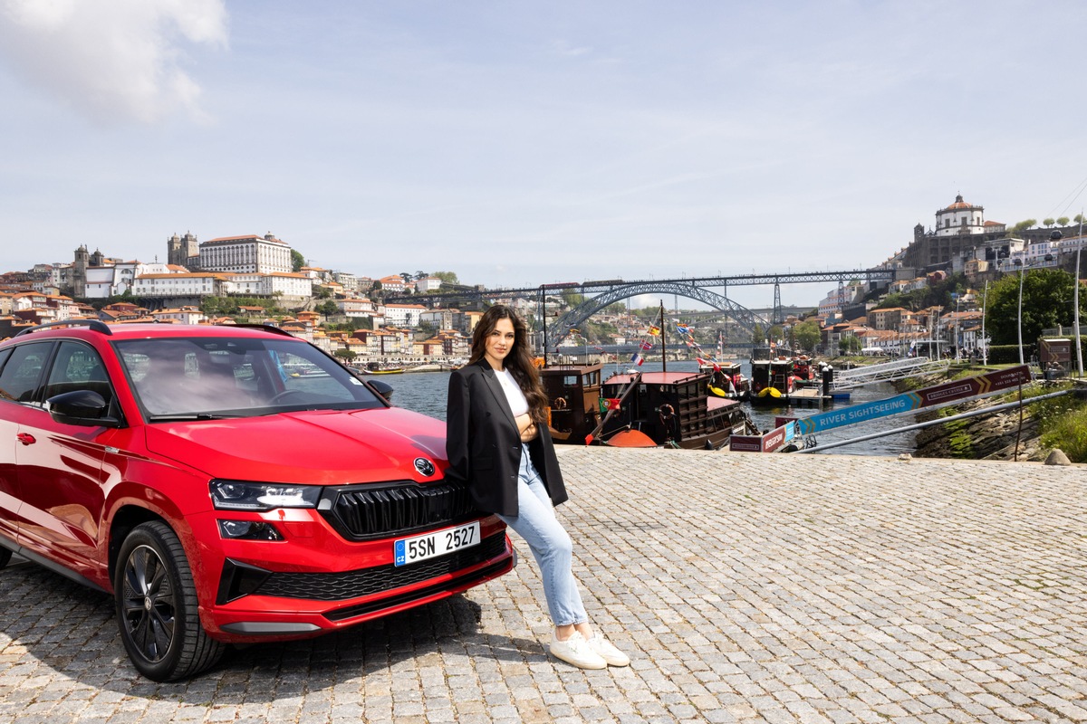 Nilam Farooq testet den neuen ŠKODA KAROQ – Testimonial begeistert von Platz, Technik und mehr