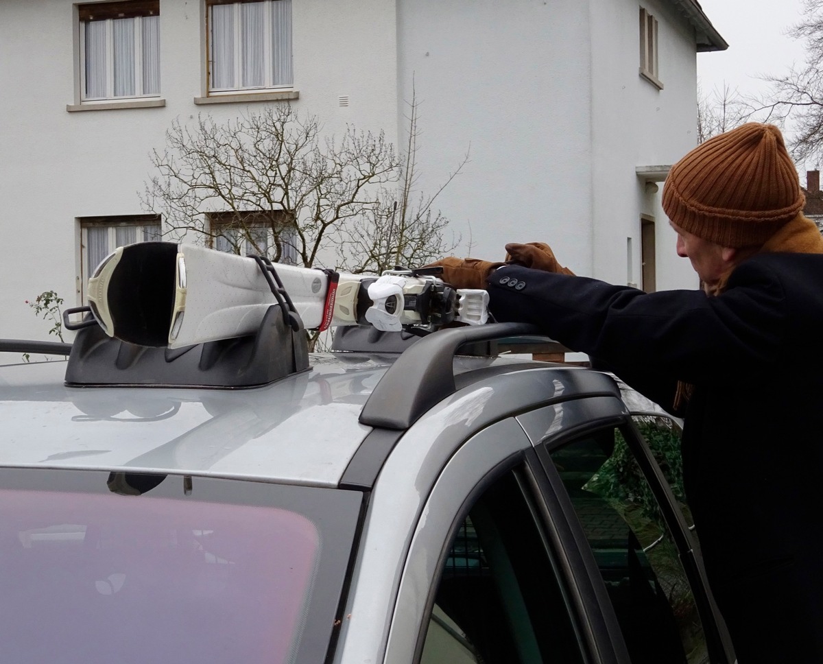 R+V: Sichere Fahrt in den Winterurlaub