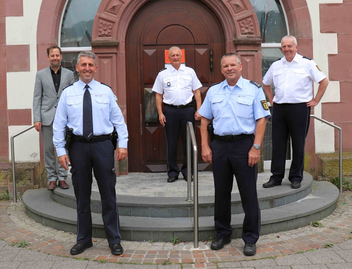 POL-KN: Amtswechsel beim Polizeiposten Gottmadingen: Georg Lautenschläger wird neuer Leiter (18.9.2020)