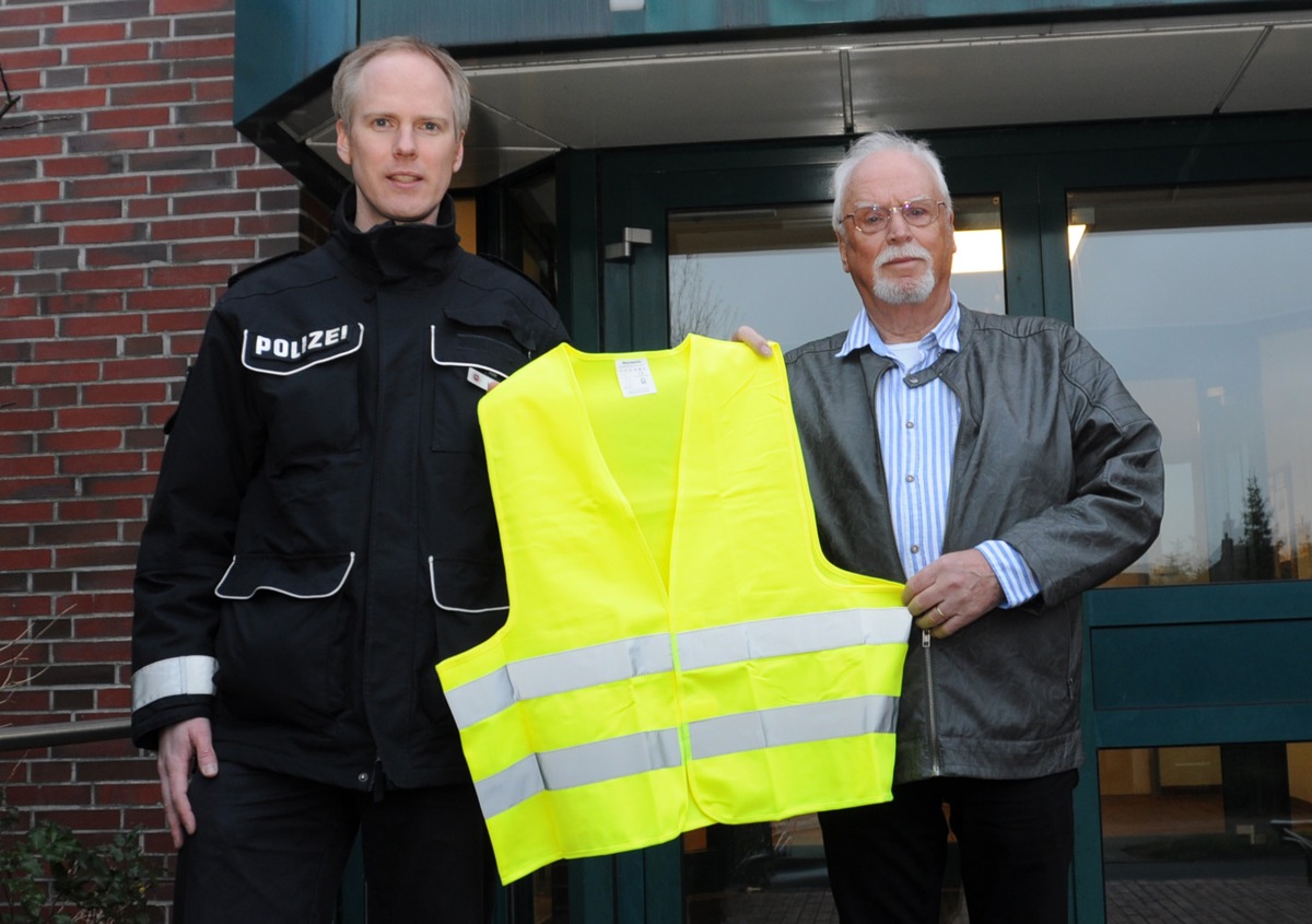 POL-DEL: Landkreis Wesermarsch: Polizei Nordenham sowie Verkehrswacht Nordenham e. V. stellen Warnwesten für sichere Kohltouren zur Verfügung