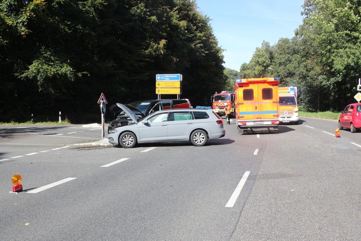 POL-ME: Verkehrsunfall mit 45.000 Euro Sachschaden - Mettmann - 2309082