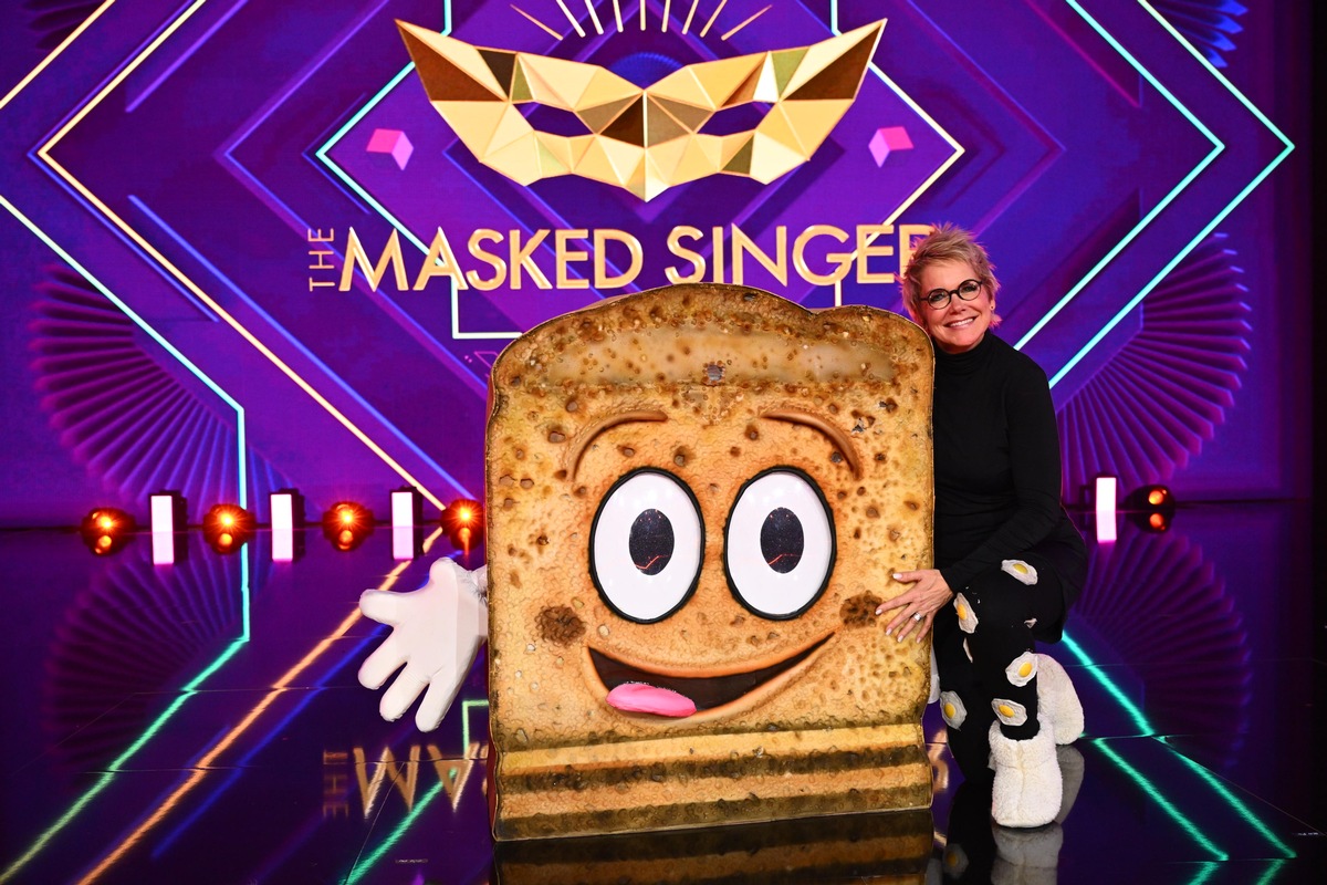 Marktführer! &quot;The Masked Singer&quot; gewinnt mit 16,5 Prozent den Samstagabend / Inka Bause überrascht als DER TOAST