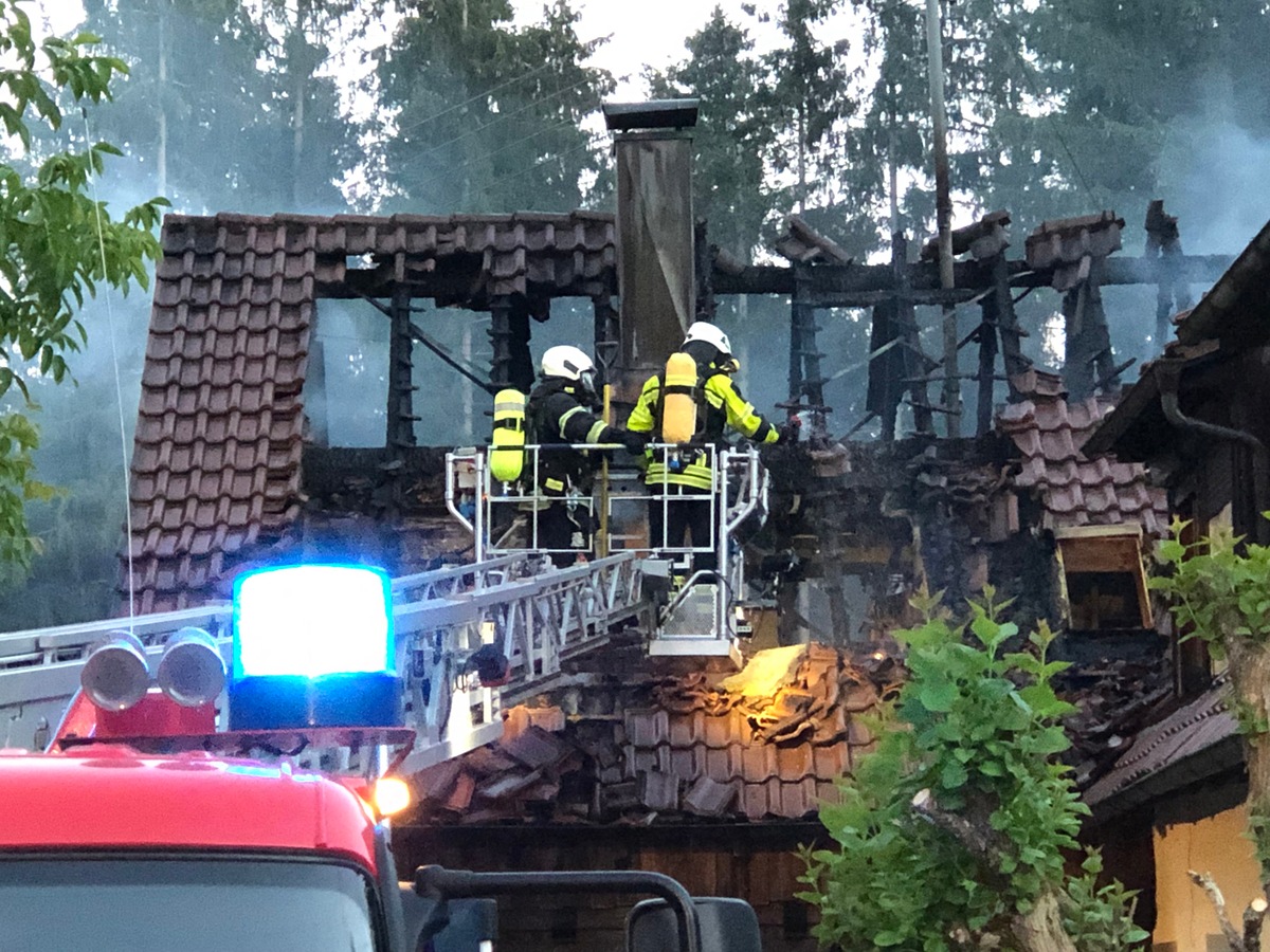 KFV Bodenseekreis: Hoher Sachschaden bei Wohnhausbrand in Heiligenberg-Katzensteig