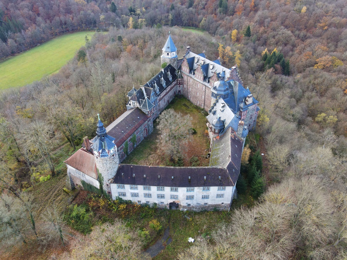 Schloss Rammelburg als potenzielle Residenz für Elon Musk – Einladung zur Besichtigung