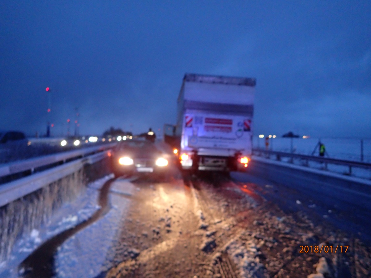 POL-VDMZ: FOTO zum Unfall A63, 17.01.2018, 07:40 Uhr