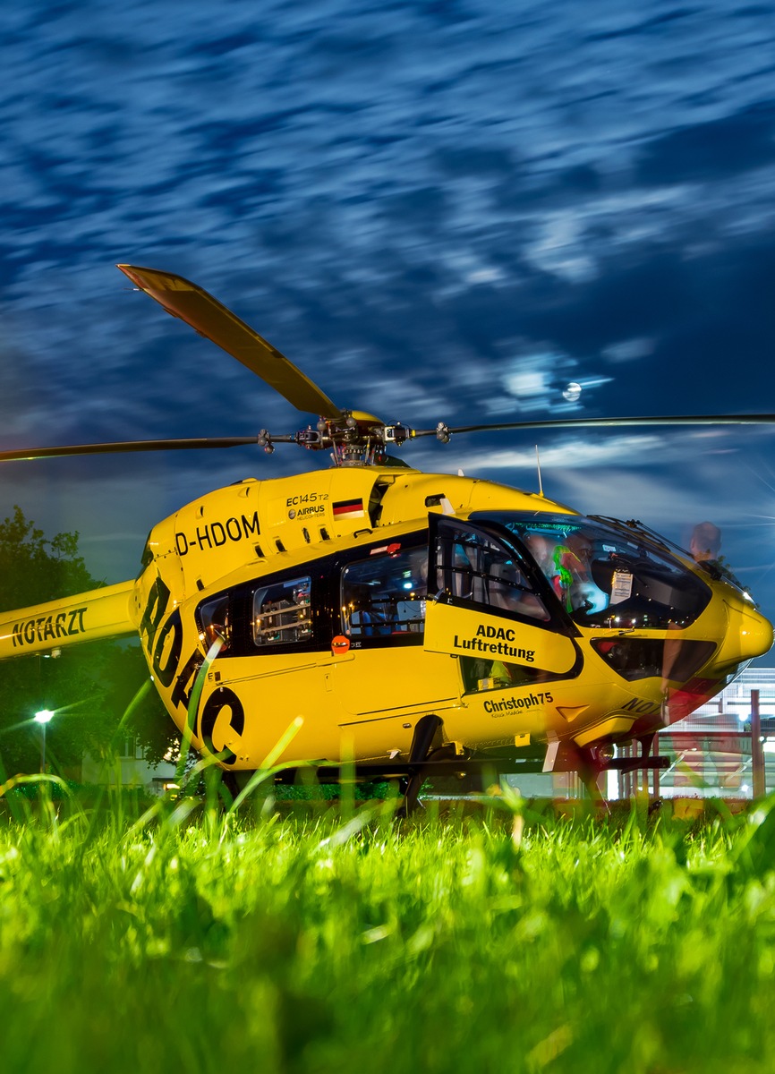 Rettungsdienst aus der Luft multimedial erleben / ADAC Luftrettung lädt zum virtuellen Tag der offenen Tür am Flughafen Köln/Bonn / &quot;Christoph Rheinland&quot; empfängt Besucher am 11. September online