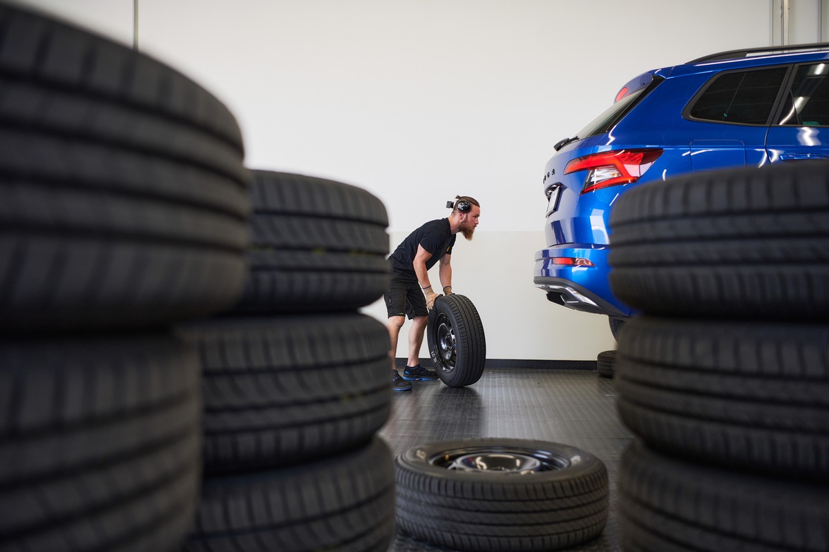 ADAC Sommerreifentest: Vielfach empfehlenswert / Fast alle 34 Reifen in SUV- und Kleinwagengröße überzeugen