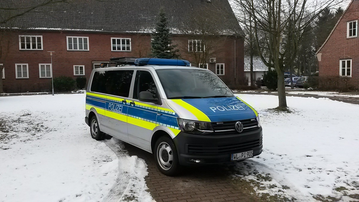 POL-WL: Autobahnpolizeikommissariat bekommt neues Sicherungsfahrzeug