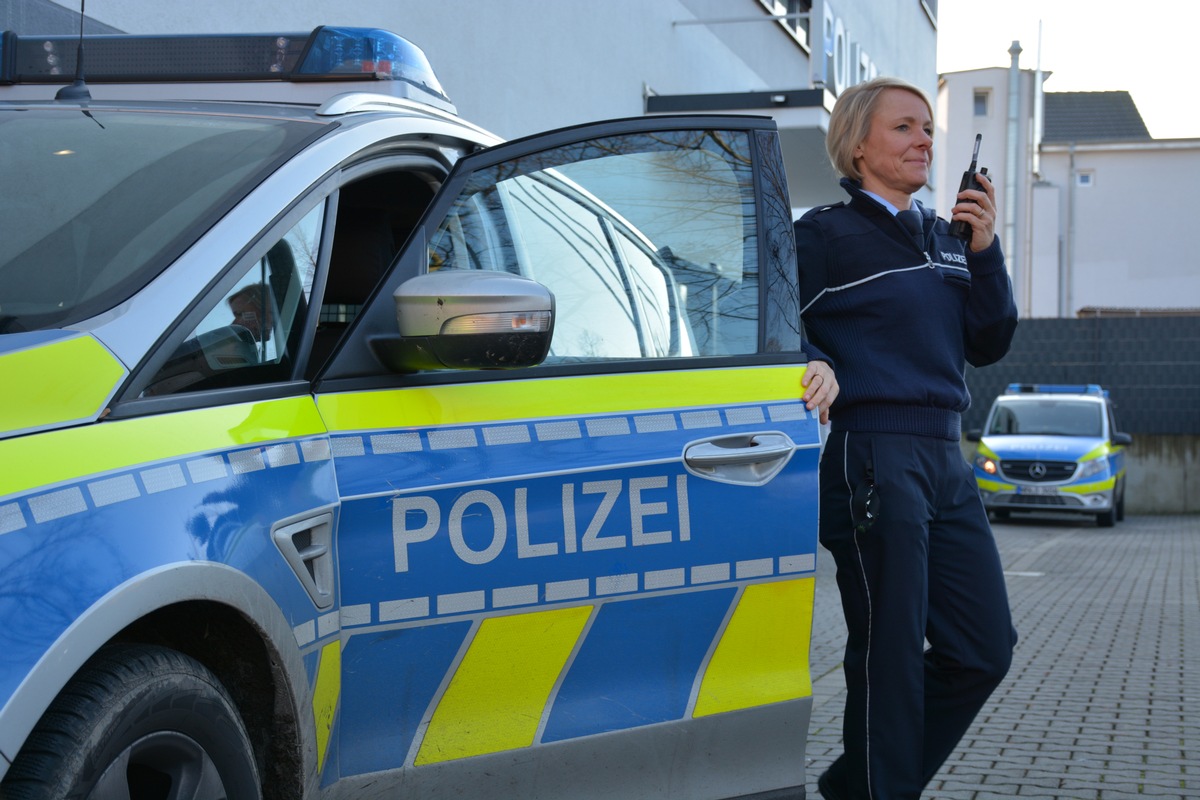 POL-ME: Land Rover SUV und Renault Zoe entwendet - Polizei ermittelt - Heiligenhaus / Velbert - 2401095