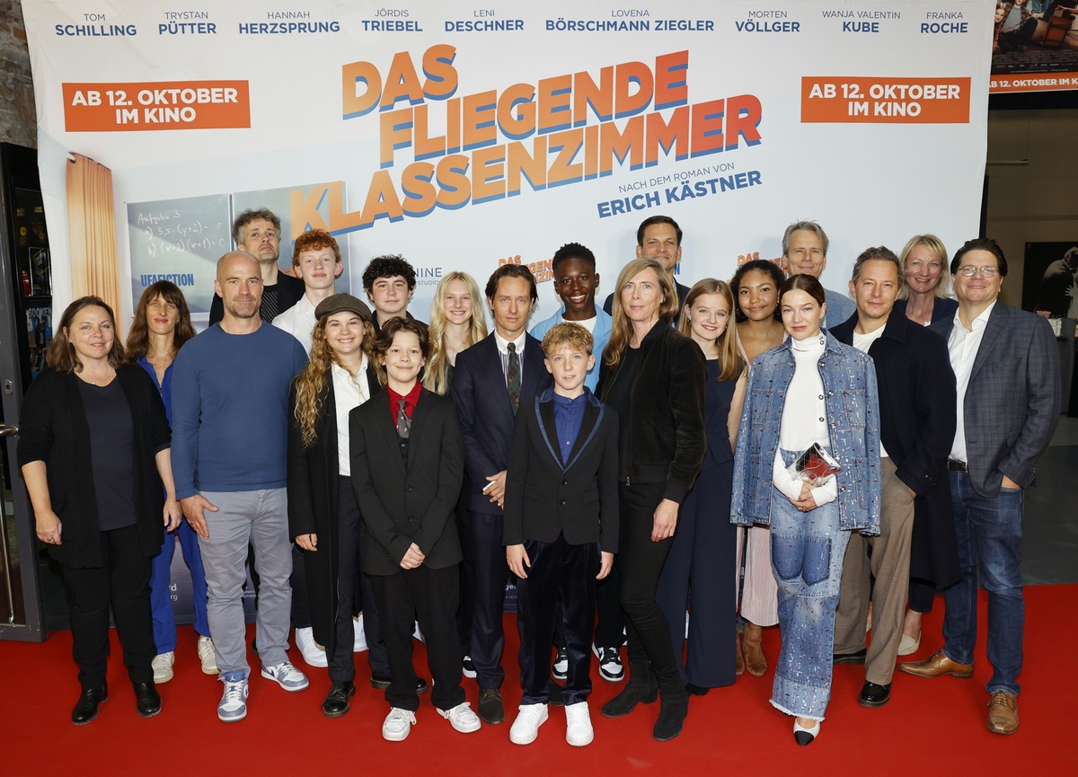 DAS FLIEGENDE KLASSENZIMMER feiert Weltpremiere in Berlin