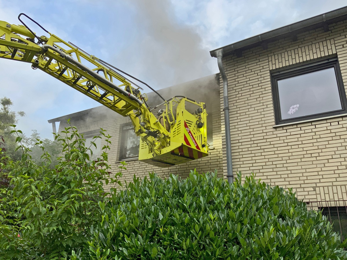 POL-ME: Feuer in Einfamilienhaus ohne Hinweise auf eine Straftat! - Ratingen - 2107084