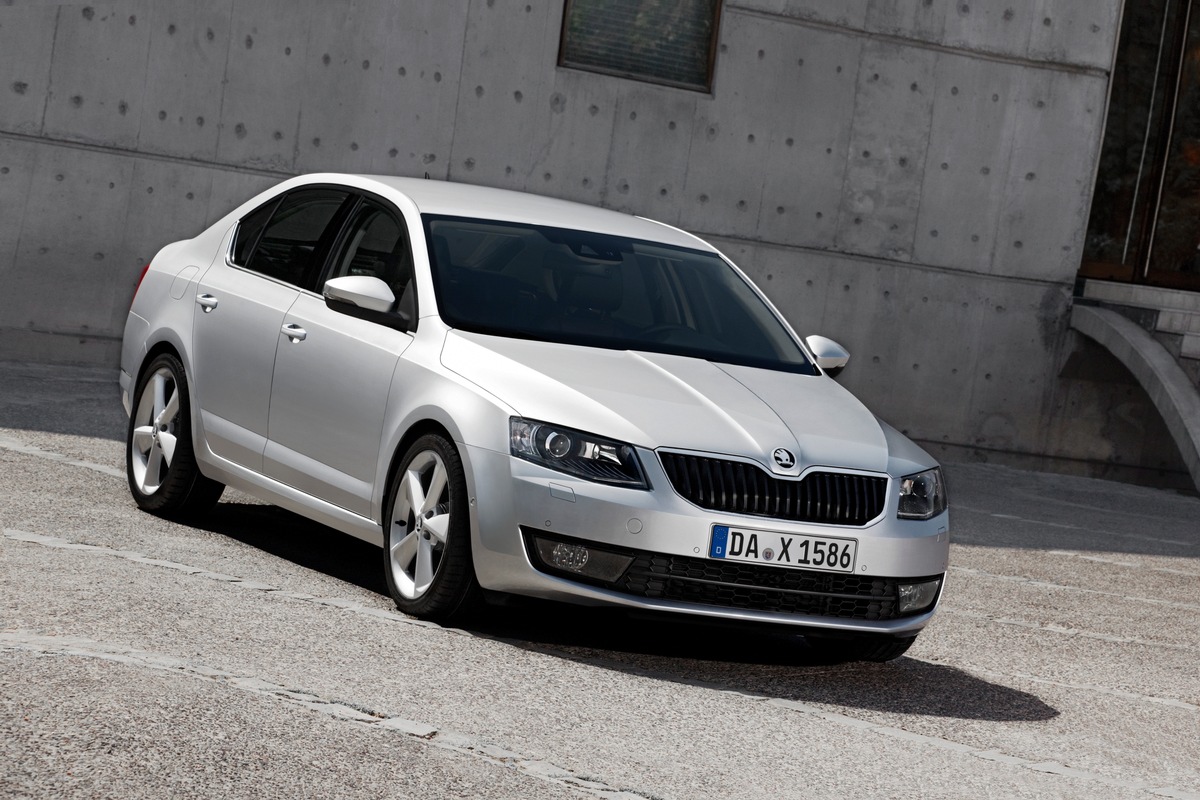 SKODA Octavia 2,0 TDI Green tec zum &#039;Firmenauto des Jahres 2013&#039; gekürt (BILD)