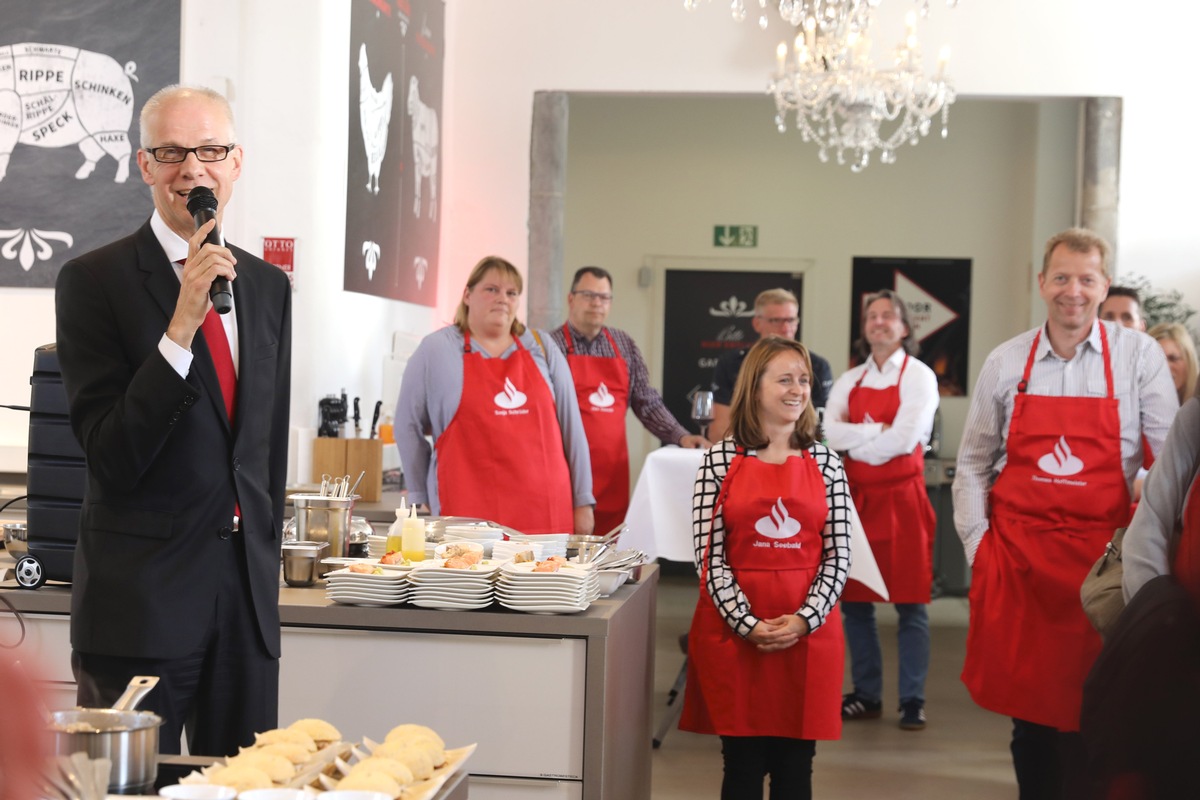 Erfolg durch Treue - Santander ehrt Jubilare