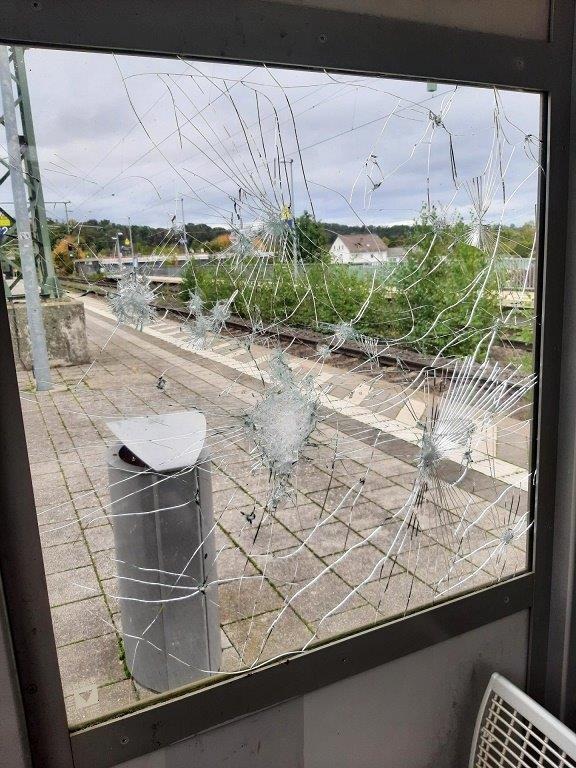 BPOL-KS: Vandalismusschaden im Bahnhof Edermünde-Grifte