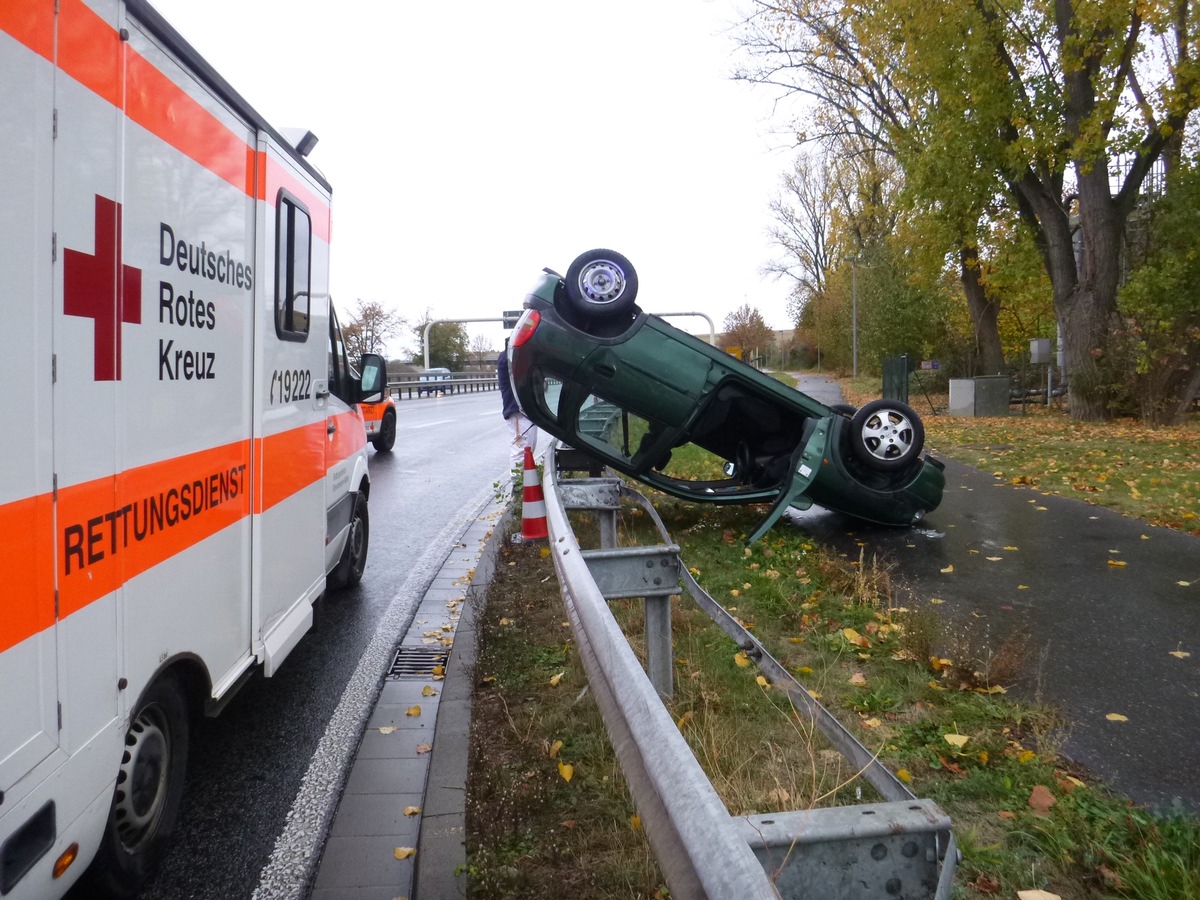 POL-PDKH: Verkehrsunfall - Über Leitplanke Gerutscht | Presseportal