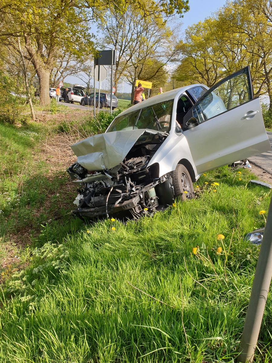 POL-CUX: Landkreis Cuxhaven; Neuenwalde; L 119 Verkehrsunfallflucht