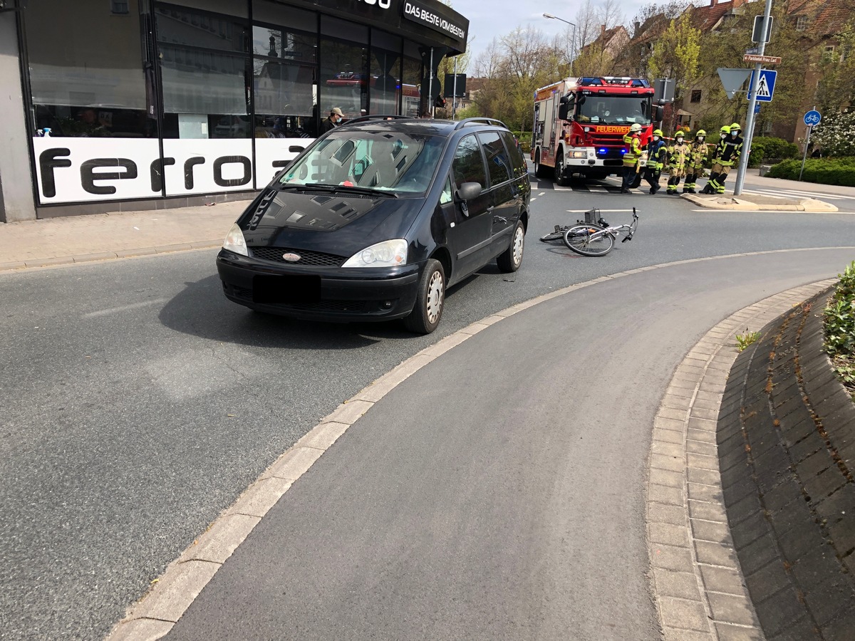 POL-PDWO: Verkehrsunfall zwischen PKW und Fahrradfahrer - Fahrradfahrer schwer verletzt