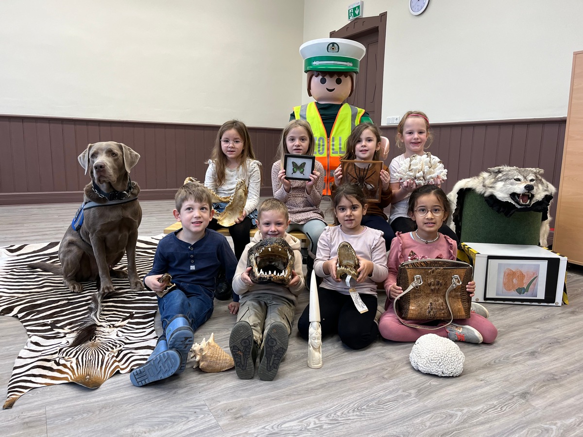 HZA-GI: Tierischer Besuch im Kindergarten Ein aufregender Vormittag für die Vorschulkinder in Schöffengrund