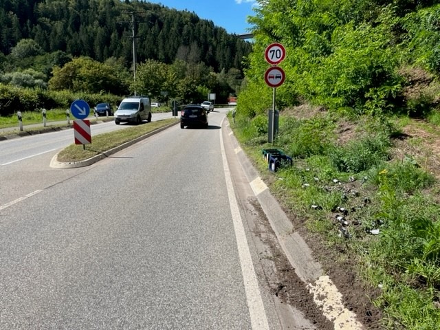 POL-PDPS: Verlorene Bierkisten sorgen für Verkehrsbehinderungen