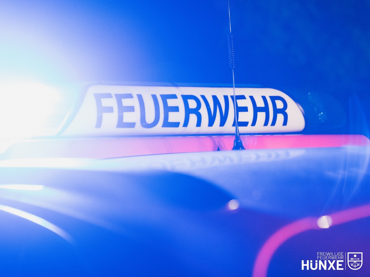 FW Hünxe: Kind in Drehkreuz eingeklemmt