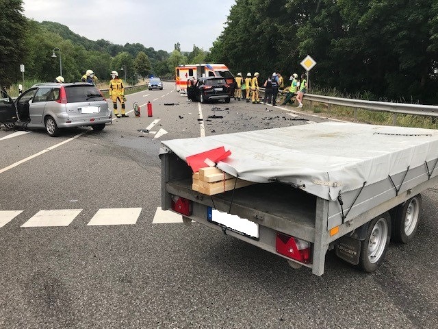 POL-PDKL: Mehrere Verletzte nach Verkehrsunfall