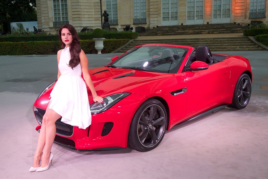 Jaguar F-TYPE: Glanzvolle Weltpremiere in Paris (BILD)