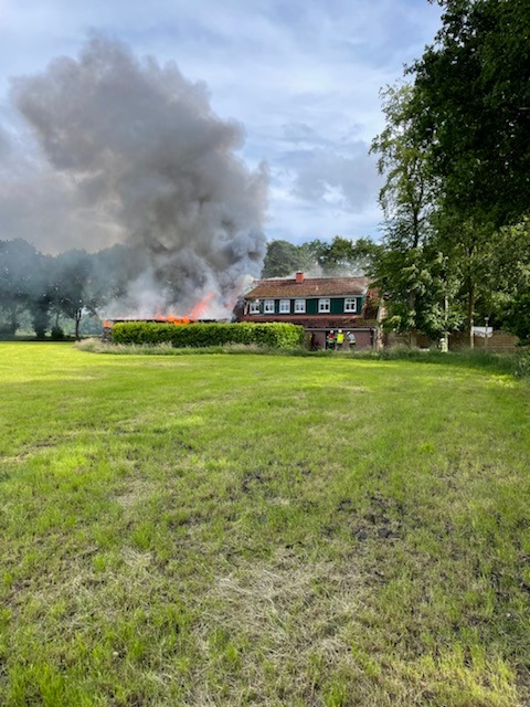 POL-WHV: Brand eines Carports in Bockhorn führt zu Wohnhausunbewohnbarkeit