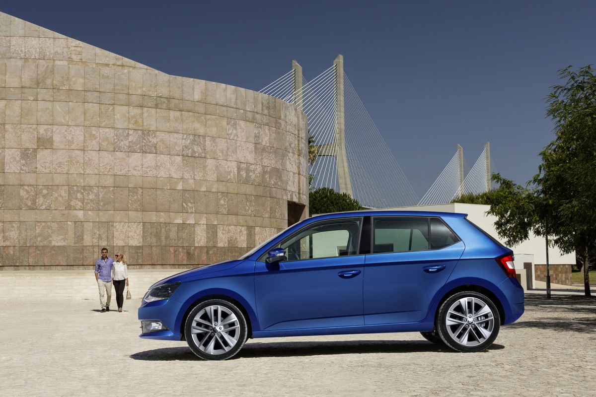 SKODA verkauft im März erstmals mehr als 100.000 Fahrzeuge; bester Monat und bestes erstes Quartal aller Zeiten (FOTO)