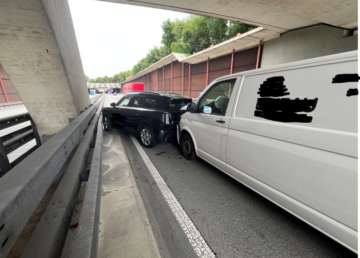 POL-PDLD: A65/AS LD-Zentrum - Auffahrunfall mit Verletzten