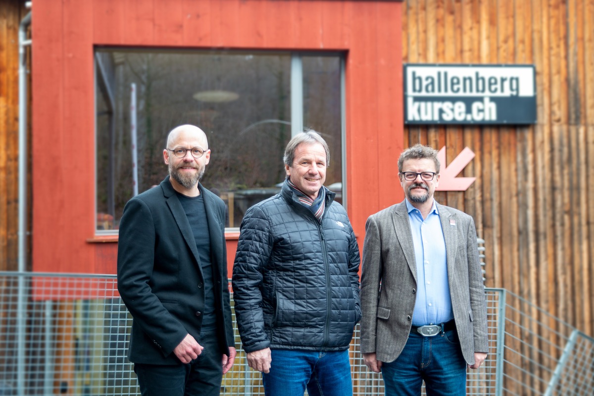 Le Musée en plein air et le Centre de cours se réunissent / Création de la Fondation faîtière Ballenberg et regroupement des activités opérationnelles