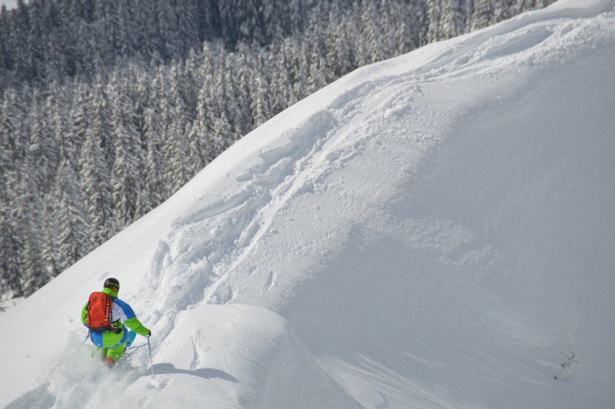 Sicheres freeriden abseits der Piste   - BILD