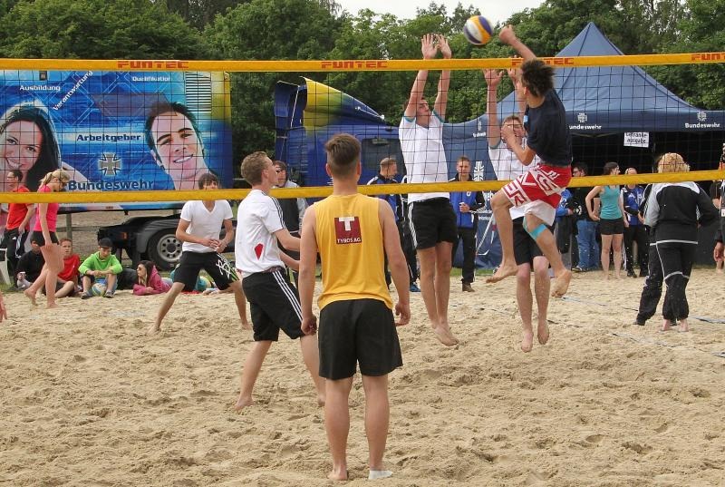 Eröffnung der ersten „BEACH-Lounge der Bundeswehr” am Strand von Eckernförde