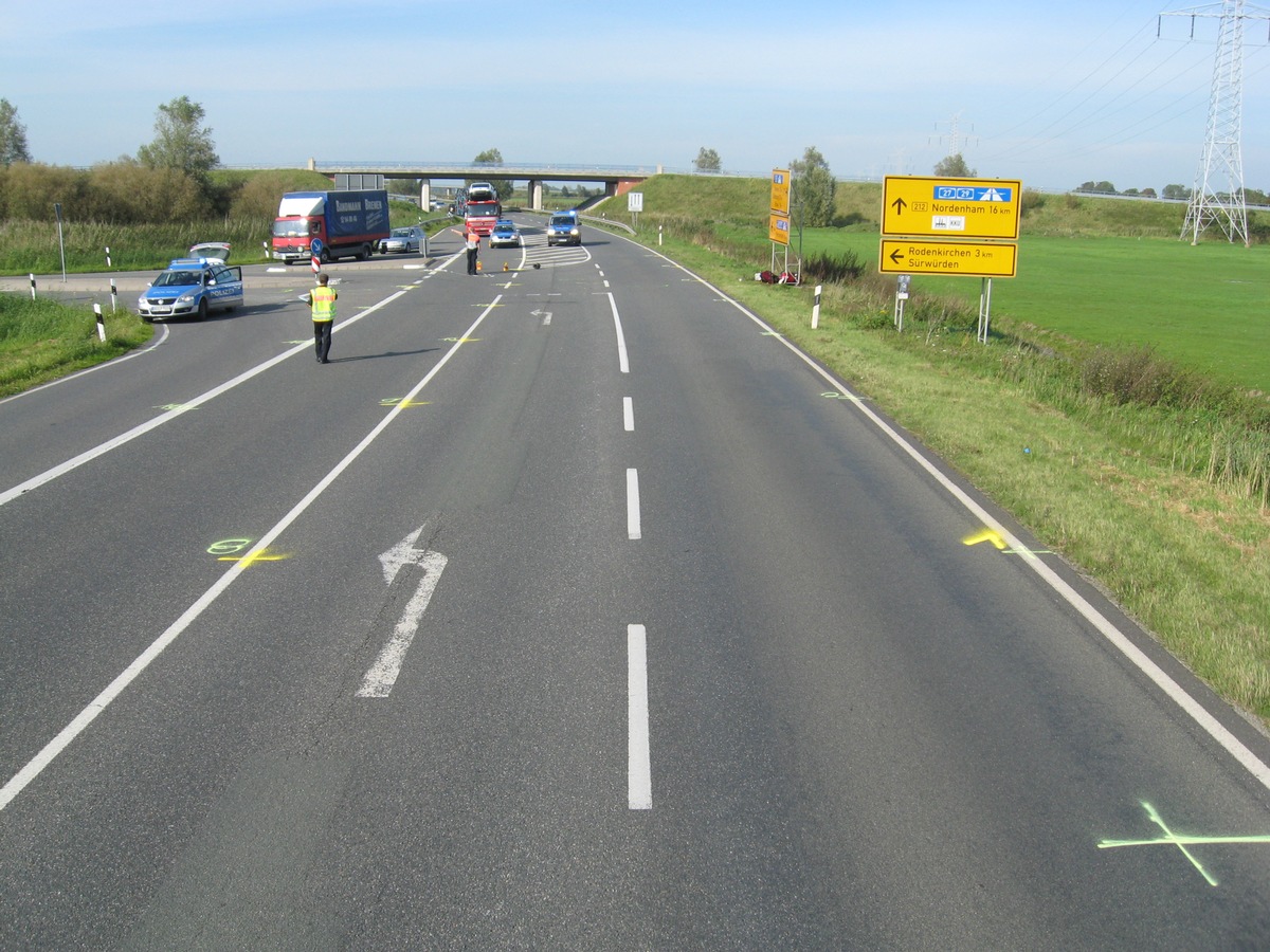 POL-CUX: Nachtrags-Pressemitteilung der Polizeiinspektion Cuxhaven/Wesermarsch vom 28. September 2011, 19.15 Uhr.  Tödlicher Verkehrsunfall mit Motorradfahrer und Einbruchdiebstahl aus Fotogeschäft