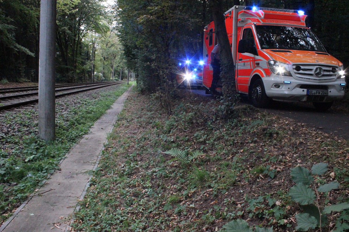 POL-RBK: Bergisch Gladbach - Pedelecfahrer stürzt und verletzt sich lebensgefährlich