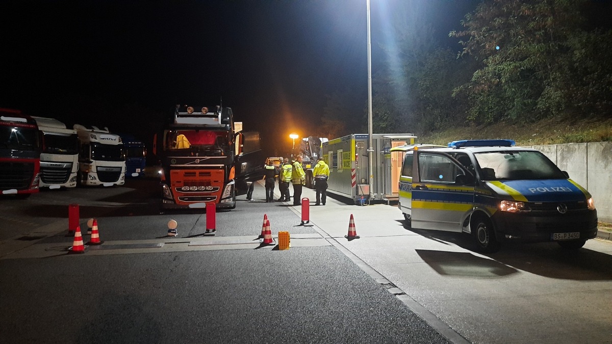 POL-BS: Nächtliche Kontrolle des Schwerlastverkehrs auf der Autobahn