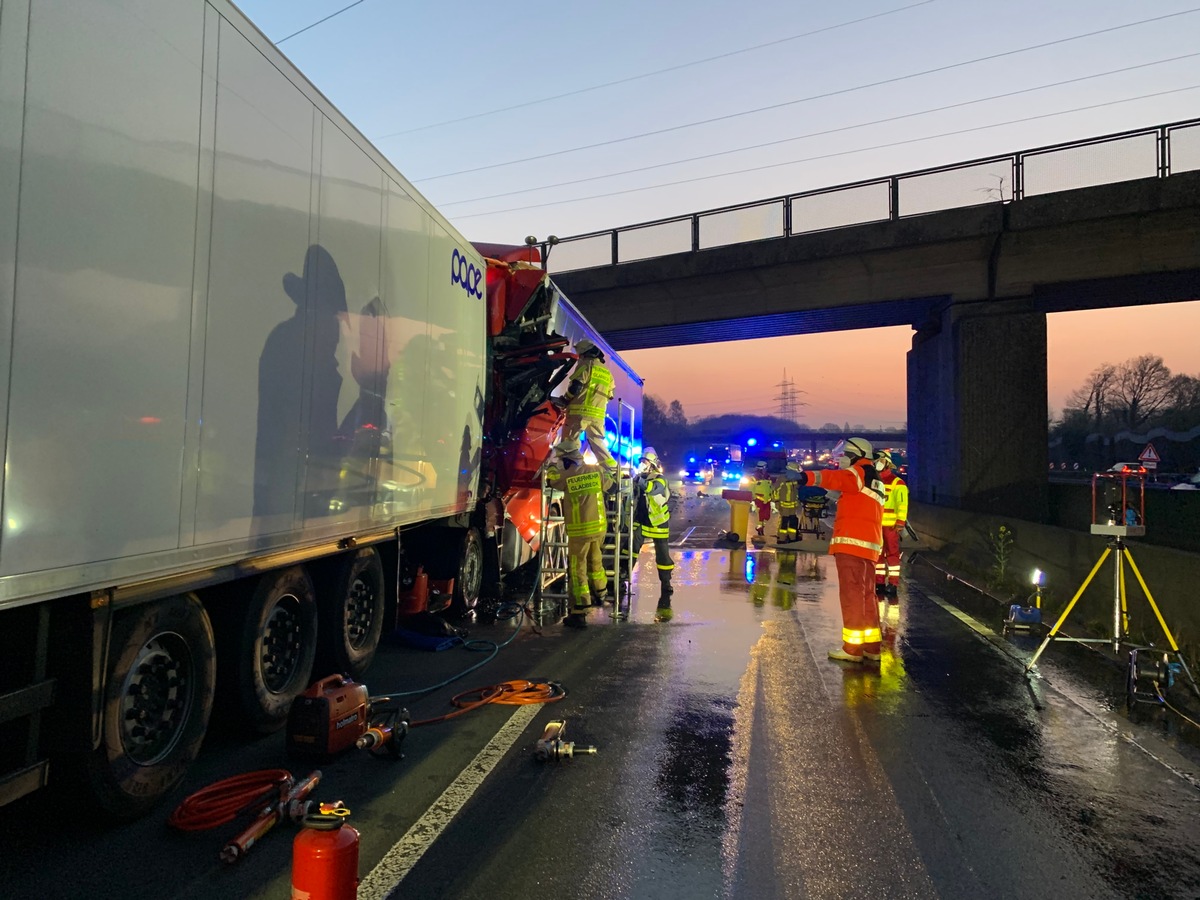 FW-GLA: Tödlicher Verkehrsunfall