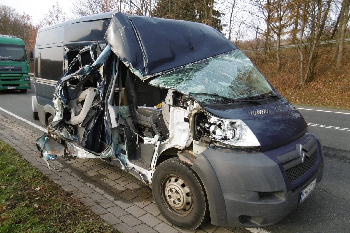 POL-NOM: Bad Gandersheim - Verkehrsunfall auf B 64