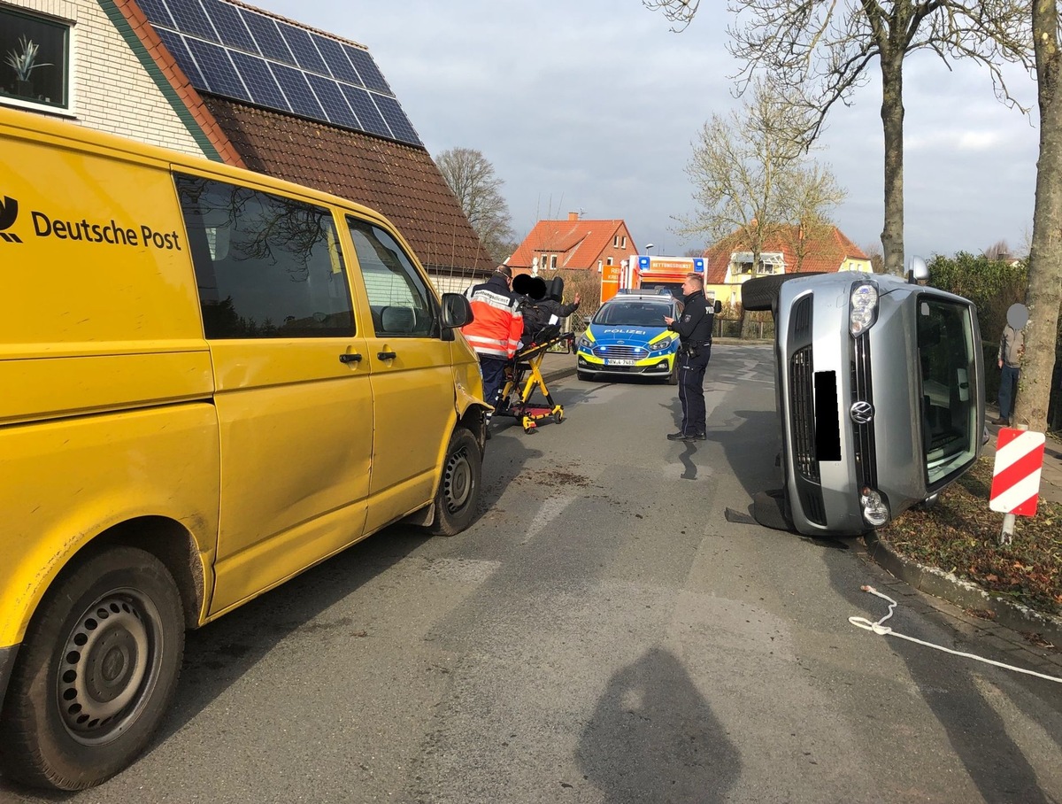 POL-MI: Auto kippt nach Unfall auf die Seite