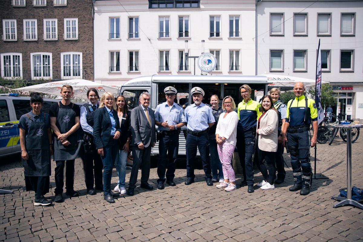 POL-RE: Dorsten: Gute Gespräche bei &quot;Coffee with a cop&quot;