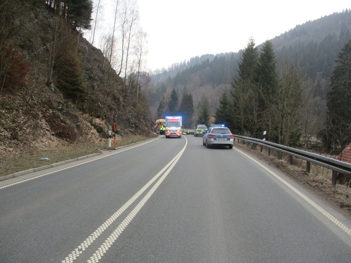 POL-GS: Polizeistation Braunlage: Verkehrsunfall auf der Bundesstraße 27, in Höhe Oderhaus mit einer schwer verletzten Person