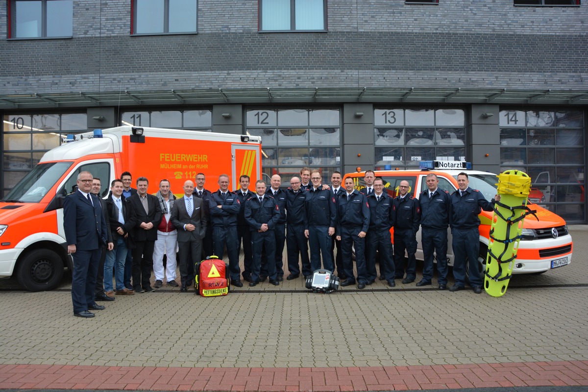 FW-MH: Berufsfeuerwehr Mülheim an der Ruhr hat die ersten Notfallsanitäter.