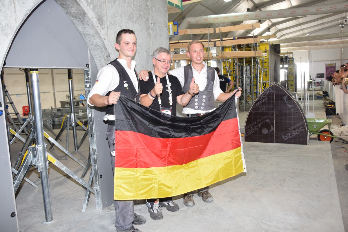 Deutsche Betonbauer holen Silber bei WorldSkills 2017 in Abu Dhabi