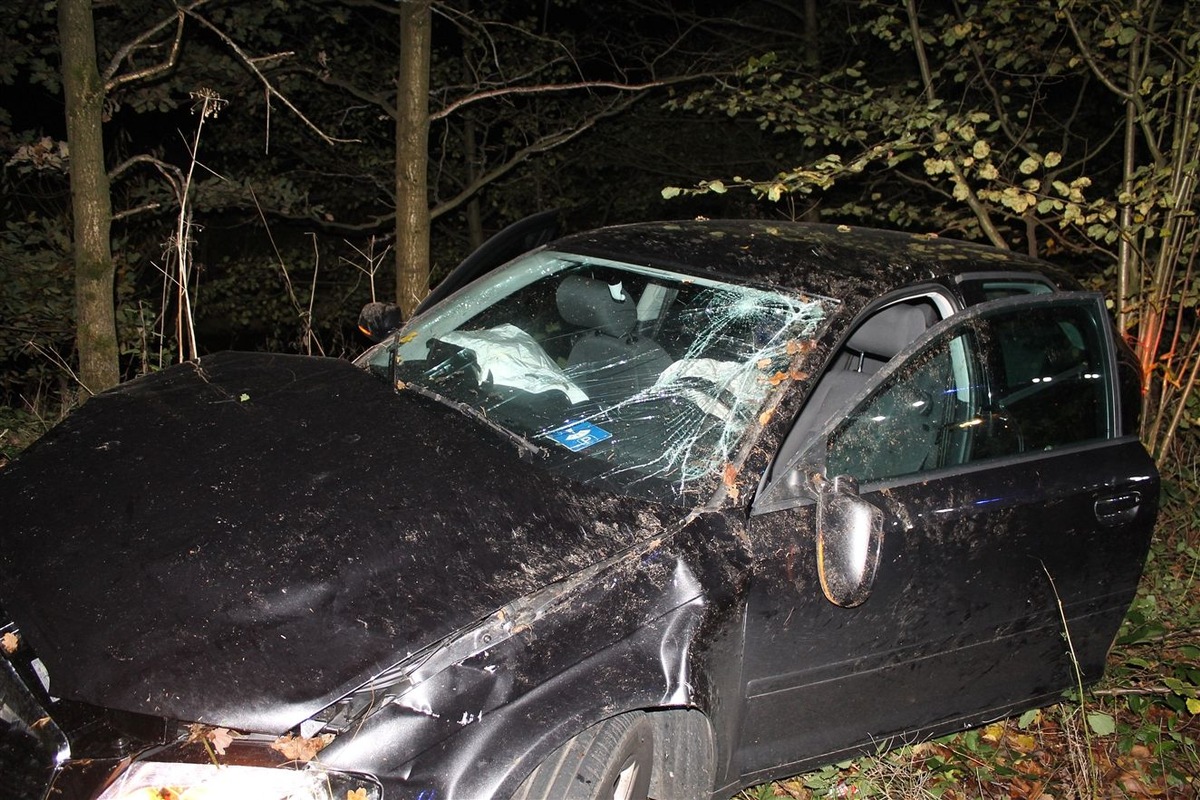 POL-OE: 17-Jähriger bei Verkehrsunfall leicht verletzt