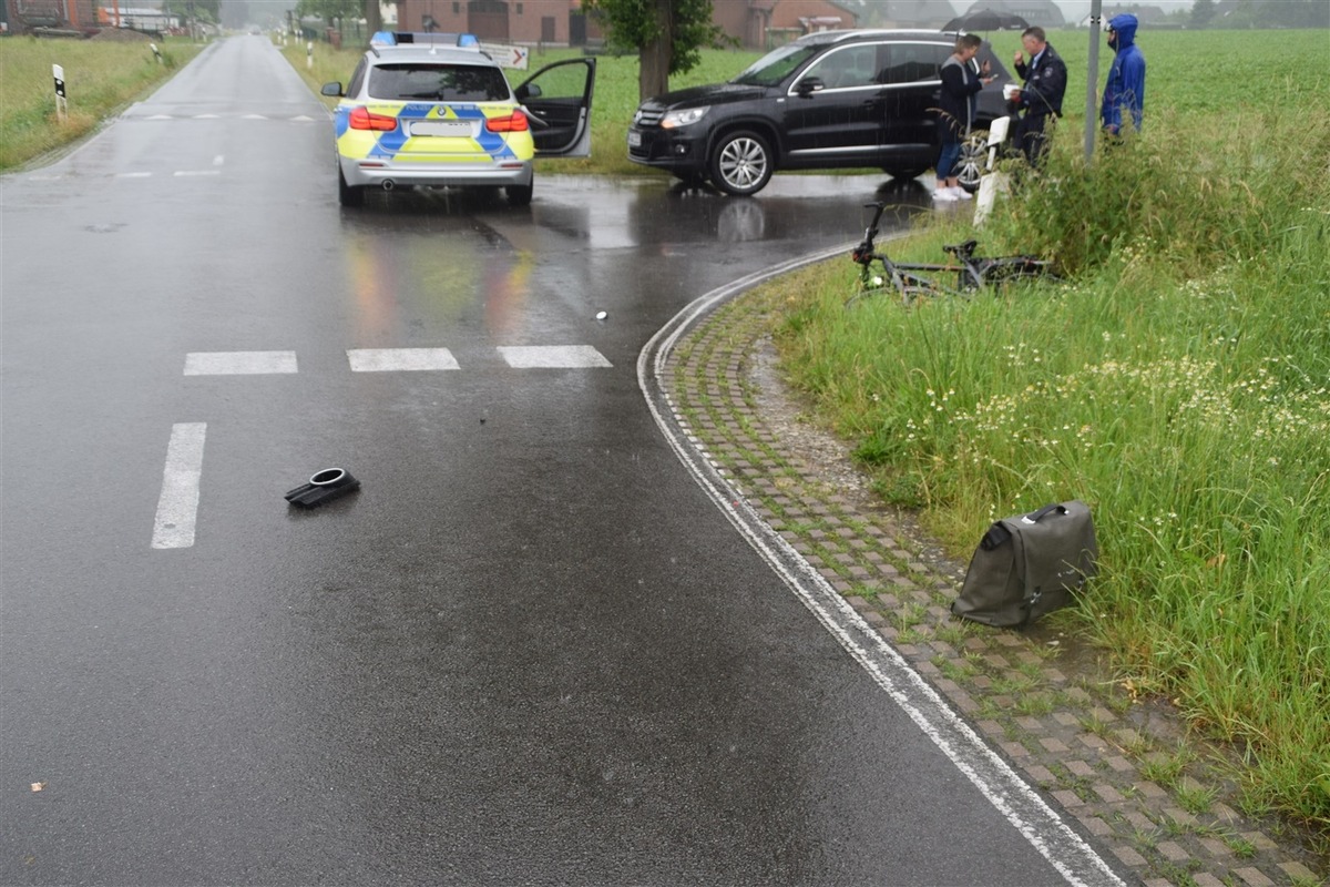 POL-HF: Radfahrer bei Unfall verletzt-
Zusammenstoß beim Abbiegen